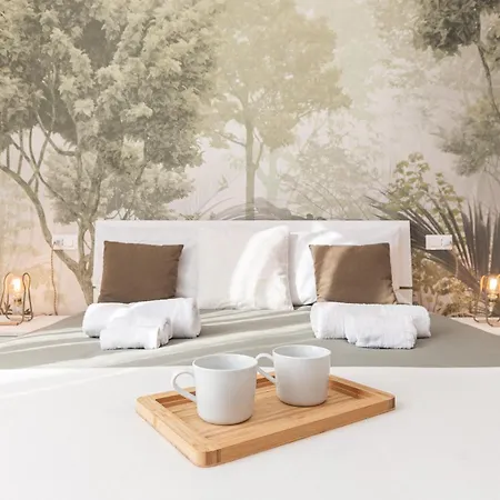 Free Parking - Luxury In Centro Apartment Genoa